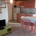 Ξενοδοχείο με διαμερίσματα Marina 3*